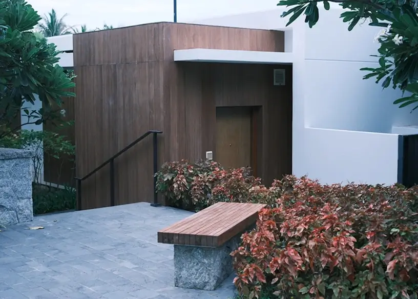 Side Entrance Construction